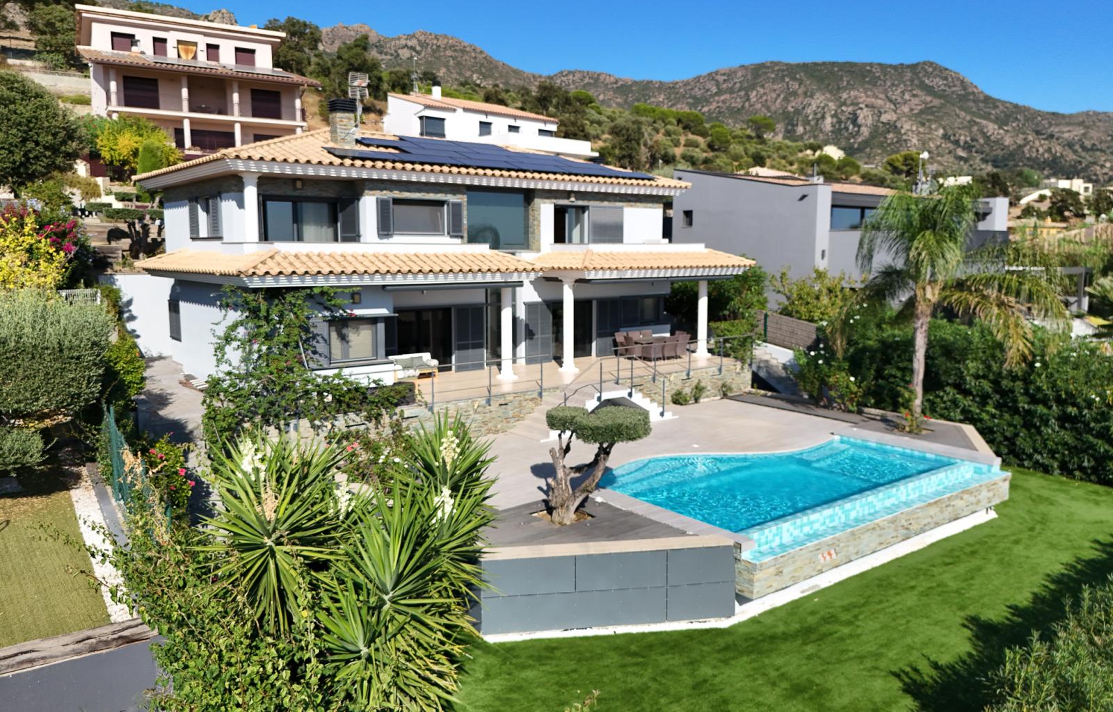 Design villa with swimming pool and spectacular views over the Bay of Roses – Palau-saverdera - Mas Bohera - Ref. CBR6674 - photo 42