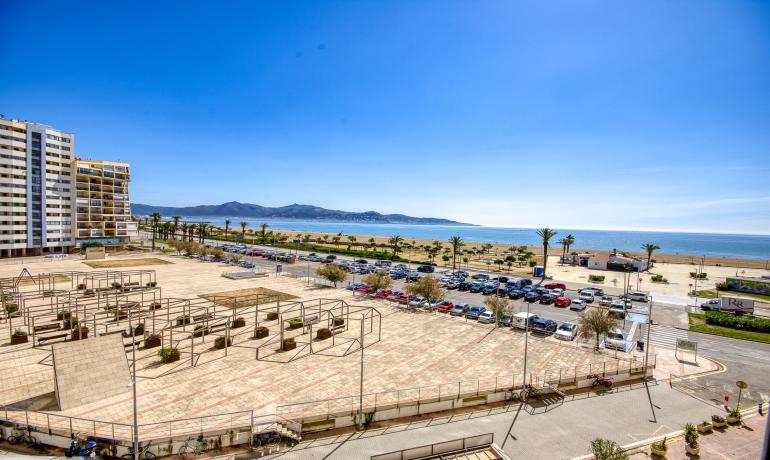 Charming apartment with sea views, just steps from the beach