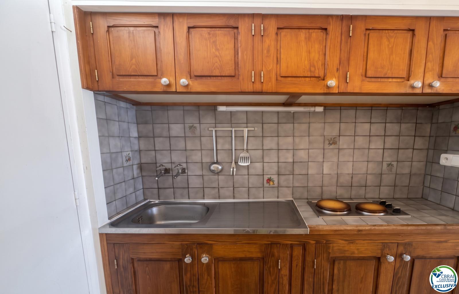 Studio with terrace 30 m from the beach — 4th floor, Salatar, Roses - Ref. CBR6594 - photo 7