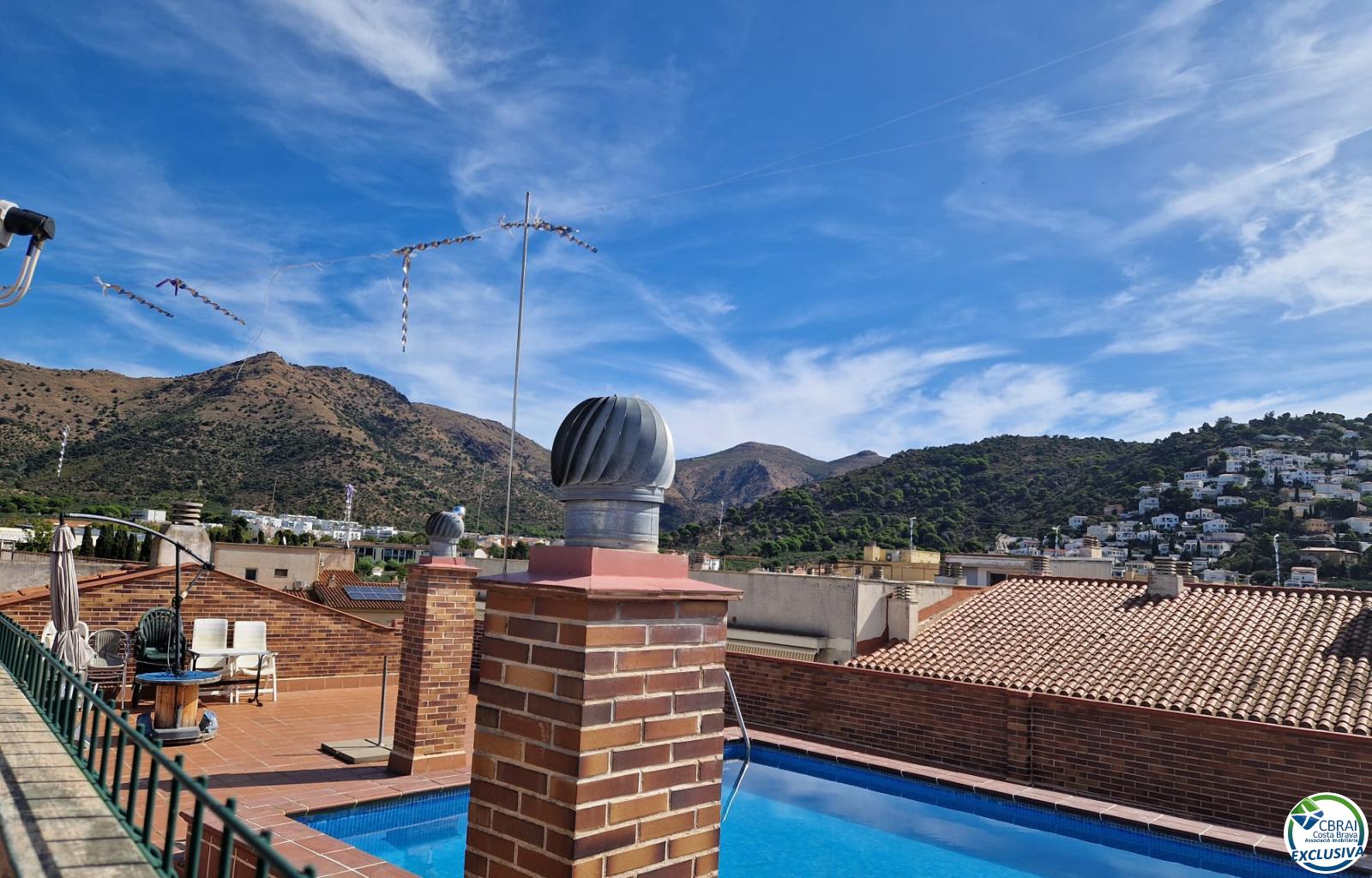 3-Bedroom Duplex Penthouse with Spacious Terraces, Swimming Pool and Parking - Centre - Ref. CBR6677 - photo 24