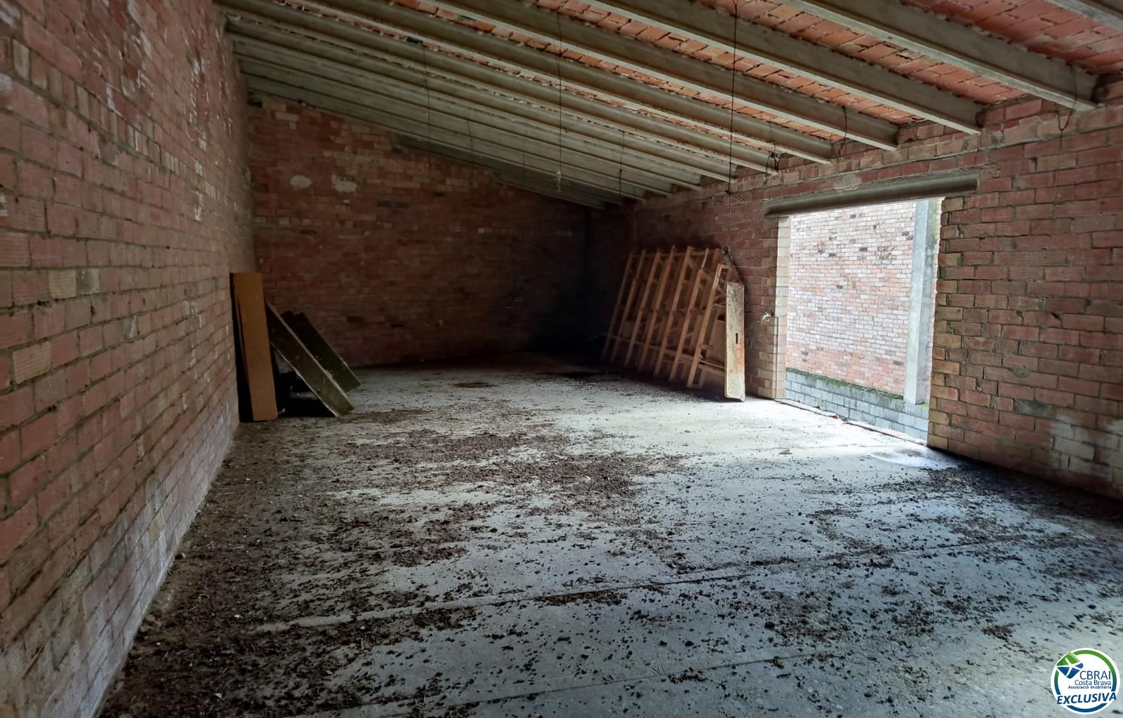 Urban Residential Warehouse in Vilanova de la Muga. - Ref. CBR6380 - photo 12