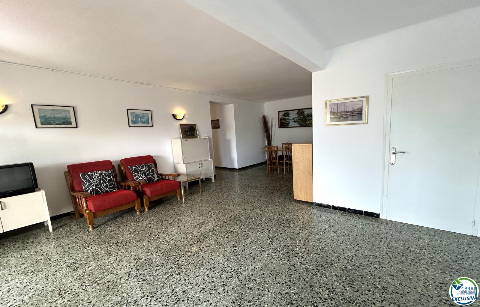 House in Llançà with a tourist license, sea views, and just a few meters from the beach. - Grifeu - Ref. CBR6637 - photo 44