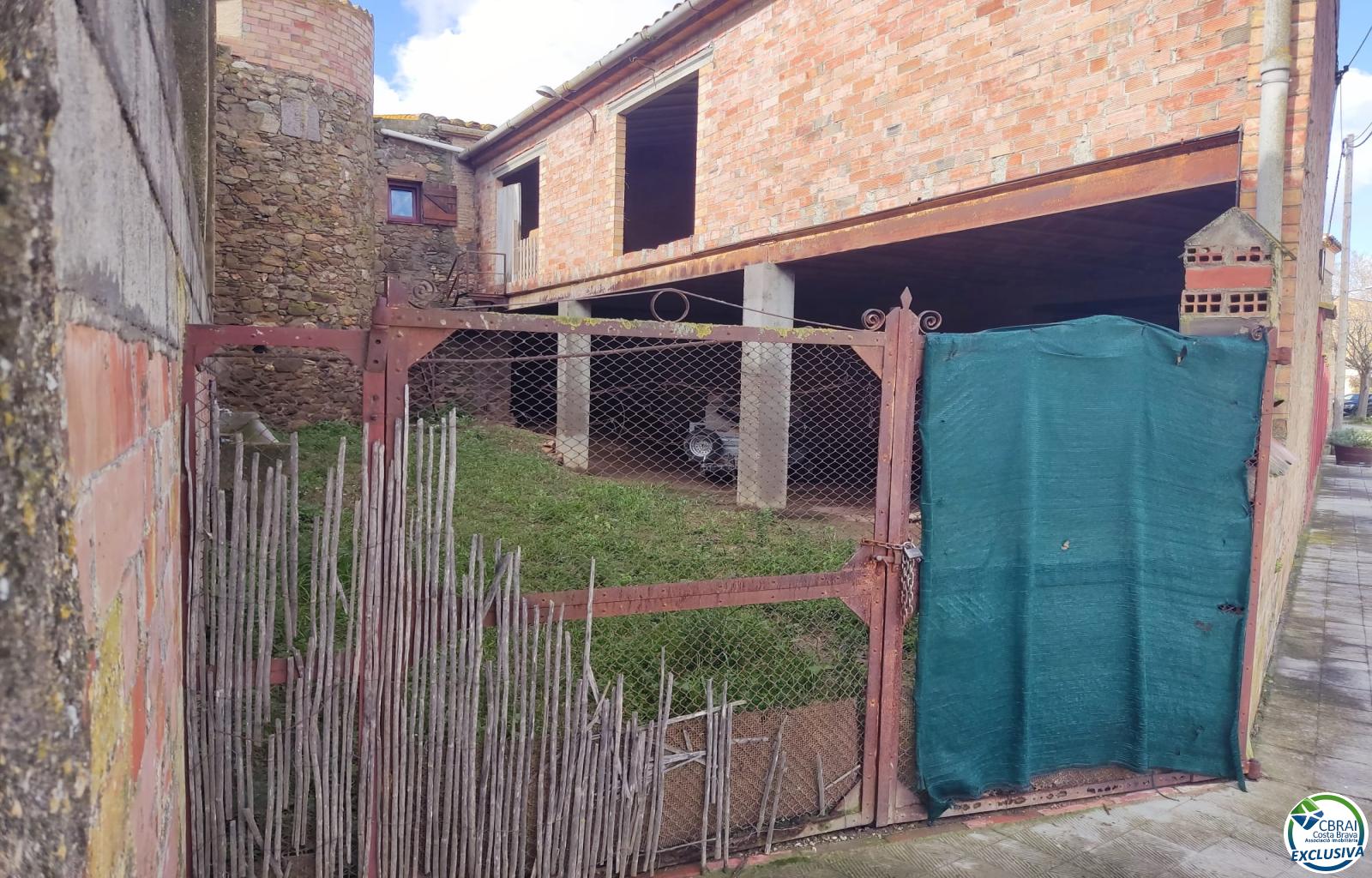 Urban Residential Warehouse in Vilanova de la Muga. - Ref. CBR6380 - photo 2
