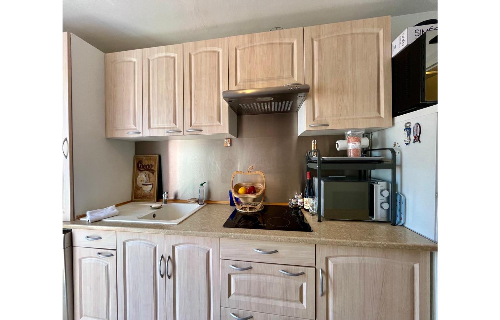 Cozy 85 m² apartment with a large balcony 250m from the beach in Empuriabrava. - Moxo - Ref. CBR6510 - photo 8