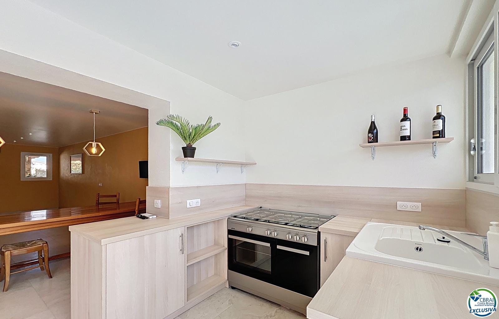Renovated house with 5 bedrooms and tourist license in Empuriabrava, Peni area. - Ref. CBR6475 - photo 19