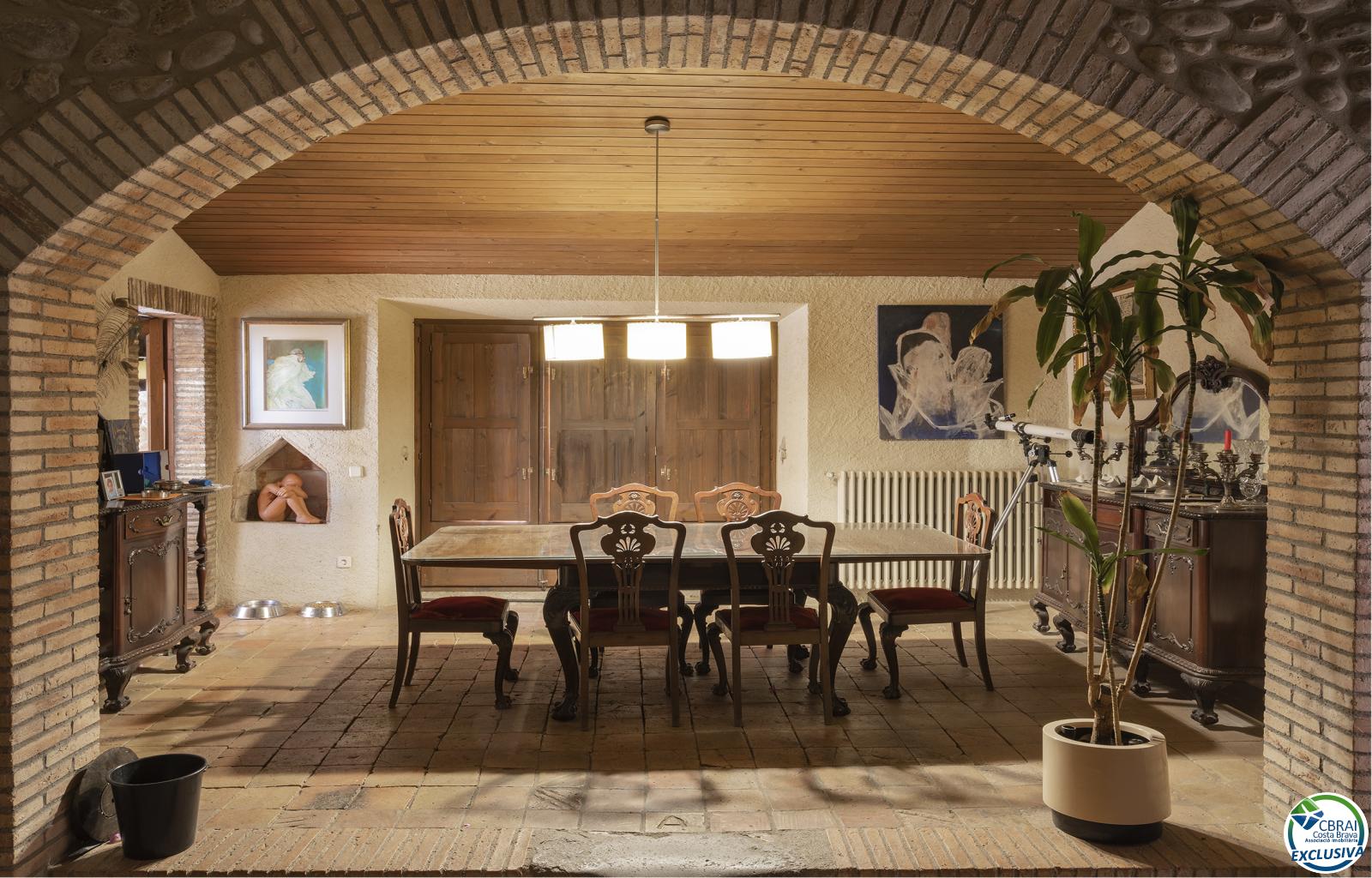 Exclusive Historic Estate in Alt Empordà with 7 Residences, Rural Tourism Licence and Established Profitability - Casc urbà - Ref. CBR6515 - photo 19