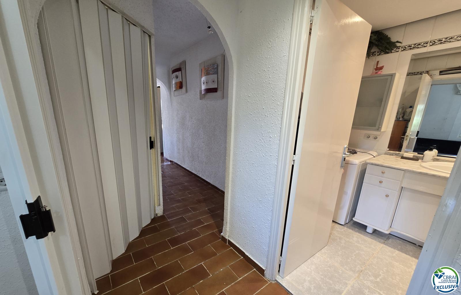 14x3.70 m Private Mooring Before the Bridges with Apartment & Parking - Salins - Ref. CBR6589 - photo 10