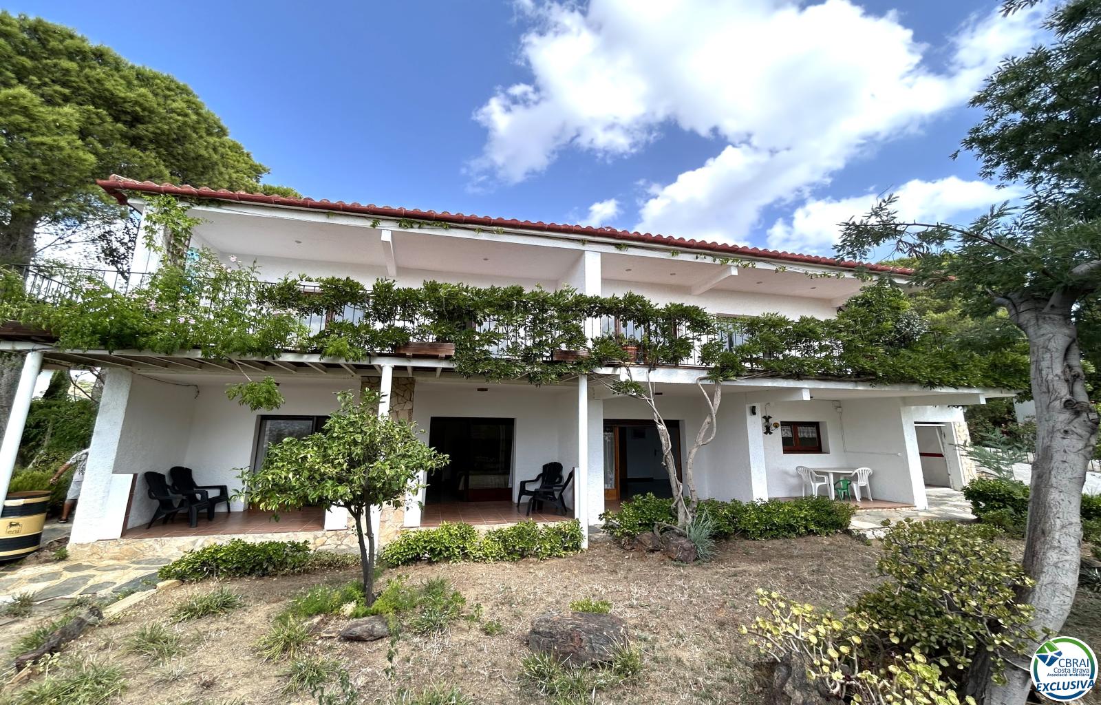 House in Llançà with a tourist license, sea views, and just a few meters from the beach. - Grifeu - Ref. CBR6637 - photo 4