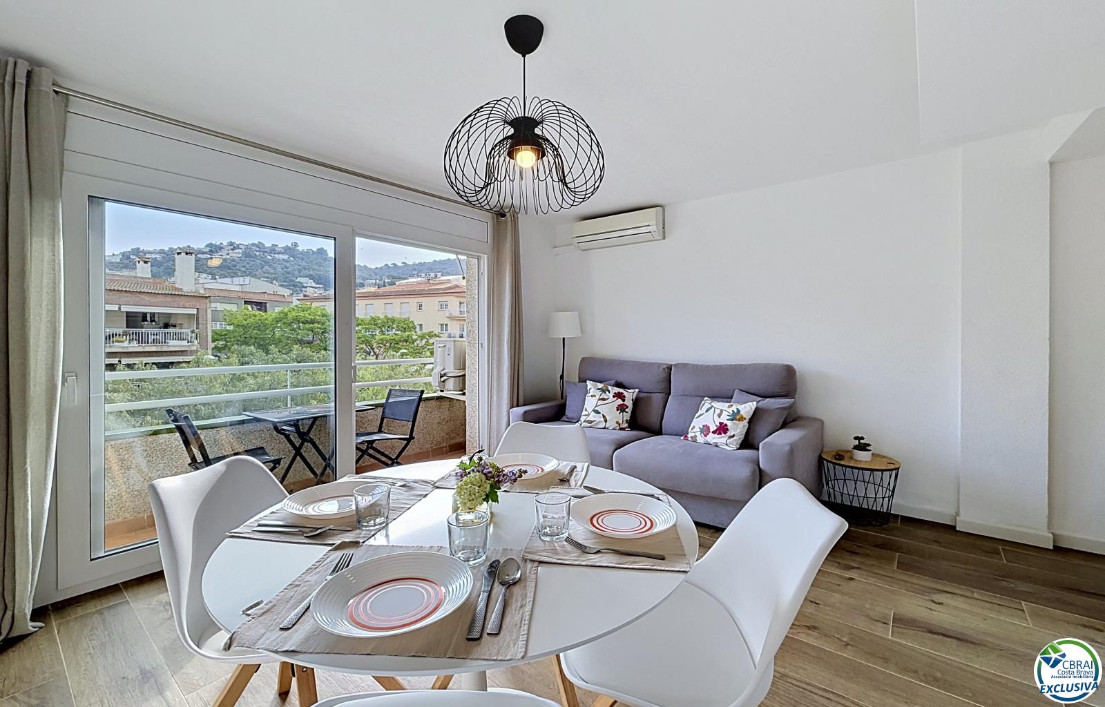 Renovated apartment with tourist license in the center of Rosas, 150m from the beach - Centre - Ref. CBR6548 - photo 8