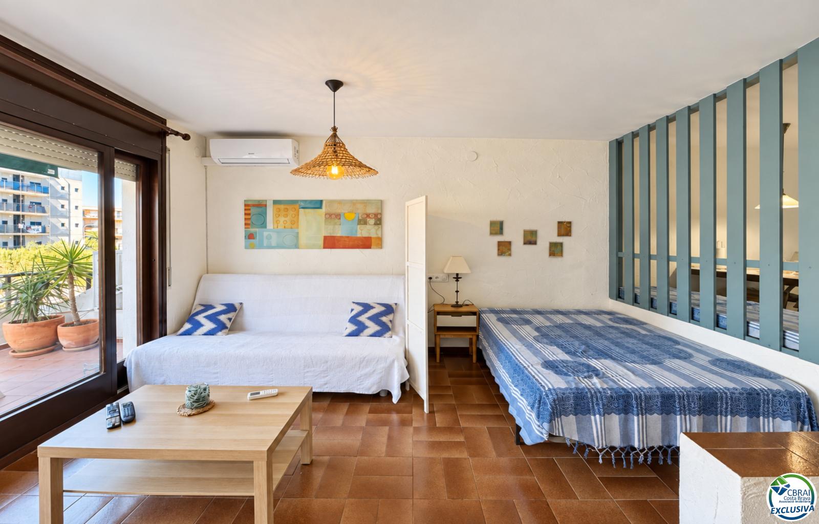 Spacious studio with terrace and tourist licence 80 metres from Santa Margarita beach - Roses - Santa Margarida - Ref. CBR6675 - photo 7