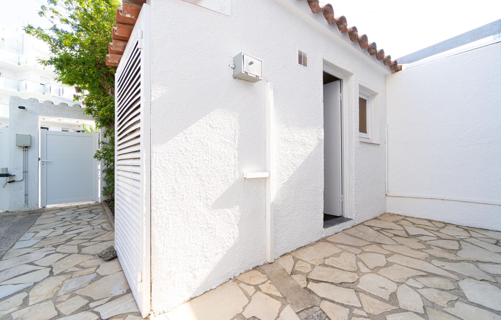 Elegant Waterfront villa with pool, private mooring and direct canal access in Santa Margarita - Santa Margarida - Ref. CBR6598 - photo 52