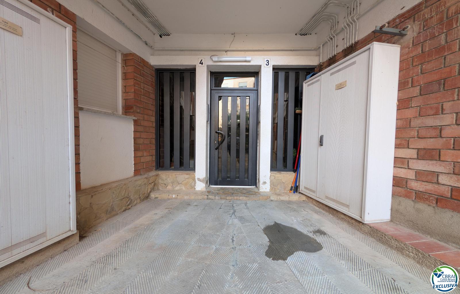 Renovated apartment with elevator, 500 m from the beach and next to the Renfe station - Portbou - Ref. CBR6611 - photo 19