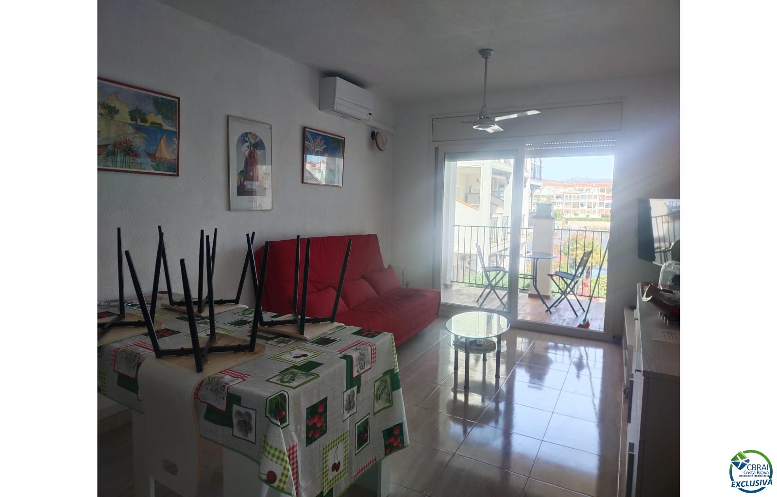 Pleasant apartment by Lake San Maurici, with lovely canal views, swimming pool and communal gardens. - Ref. CBR6660 - photo 4