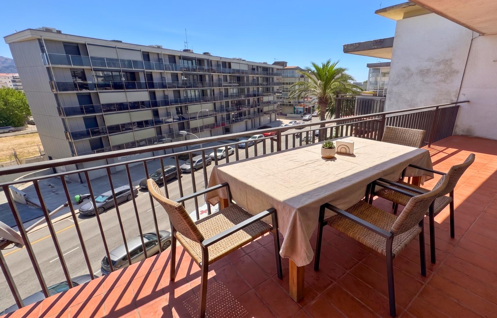 Bright Apartment with Terrace — Top Floor, Santa Margarita, Roses - Santa Margarida - Ref. CBR6592