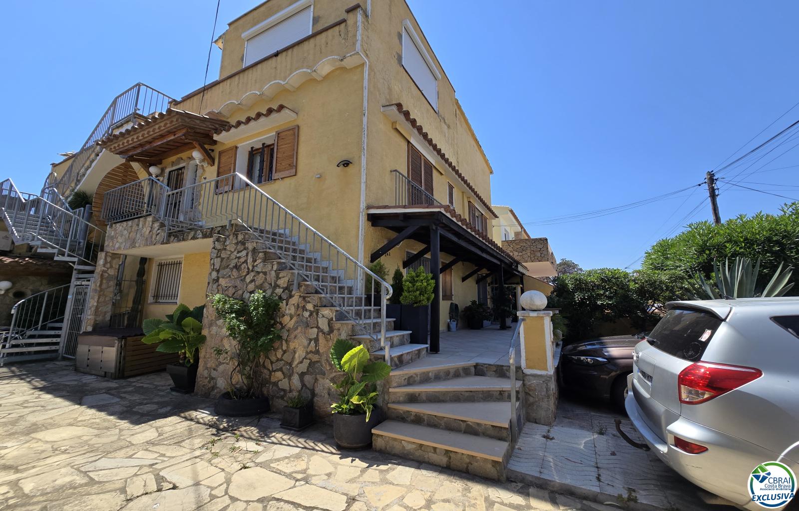 14x3.70 m Private Mooring Before the Bridges with Apartment & Parking - Salins - Ref. CBR6589 - photo 32