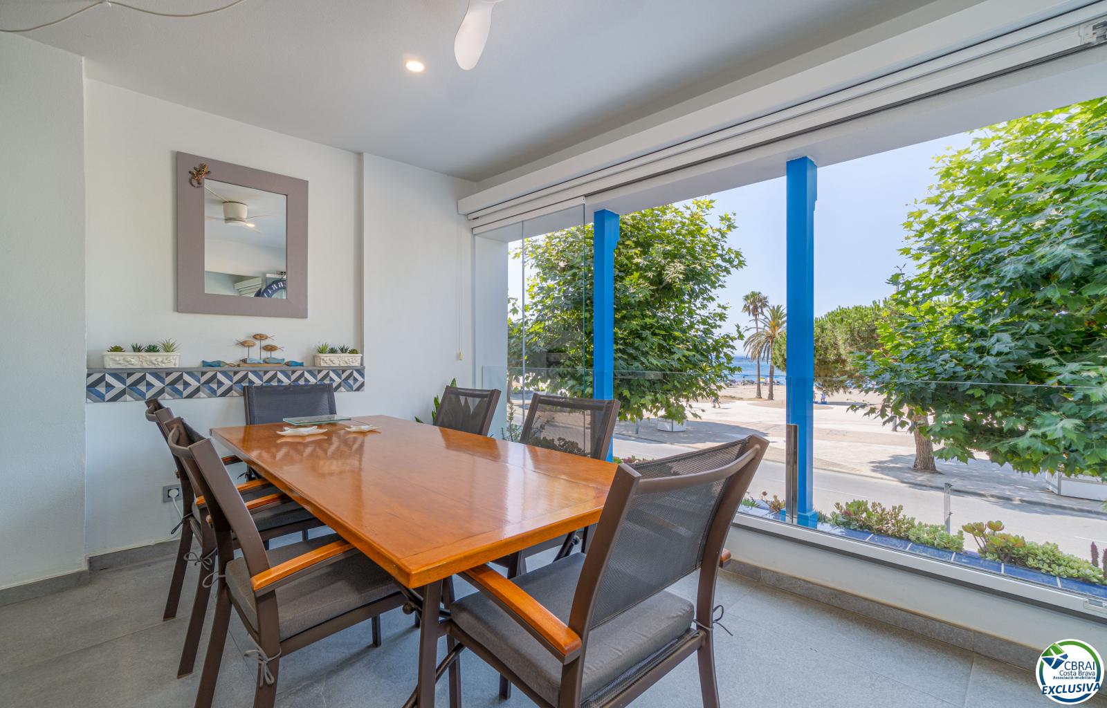 Magnificent Seafront Apartment - Centre - Ref. CBR5993 - photo 3
