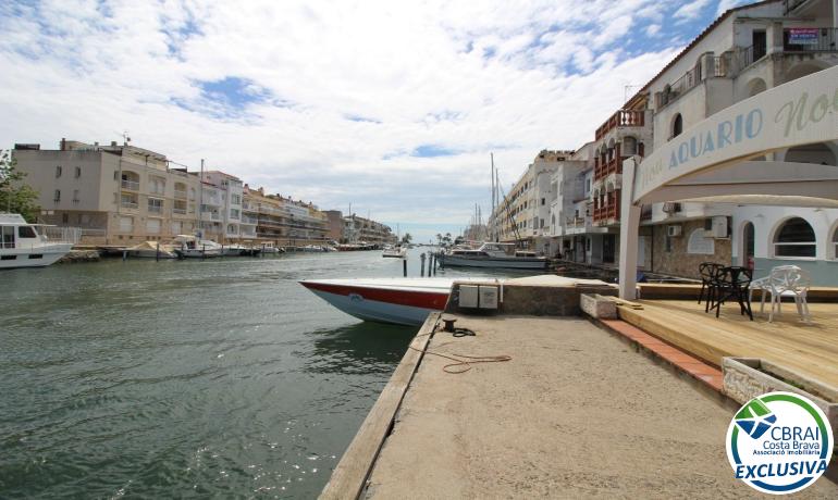 CAVALLET DE MAR Bootsliegeplatz  für Segelschiffe zum Verkauf von 9,10 mx 3,15 m in Empuriabrava