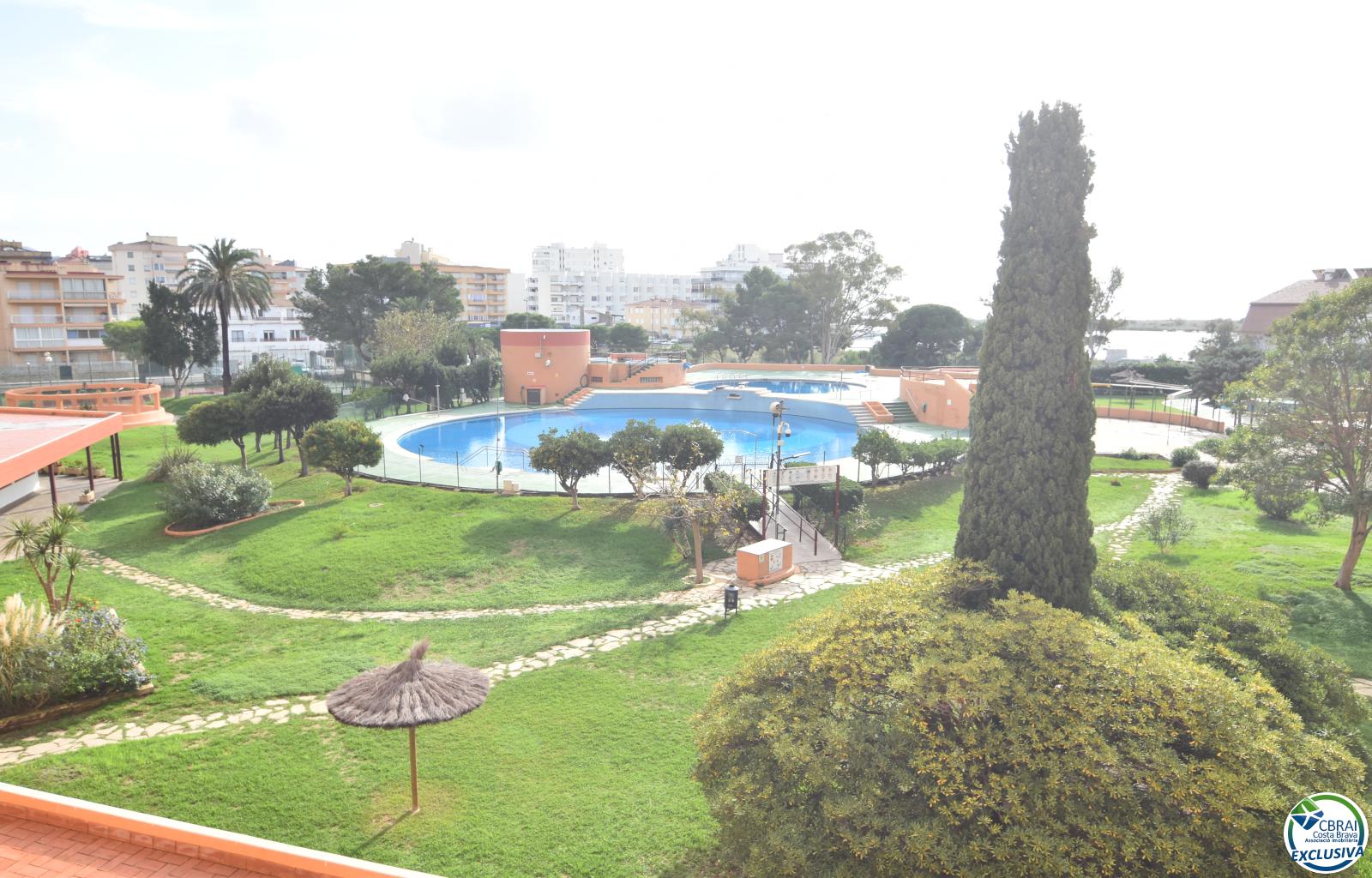 Apartment with tourist license in Santa Margarita, Roses, with terrace and communal swimming pools. - Santa Margarida - Ref. CBR6476 - photo 6
