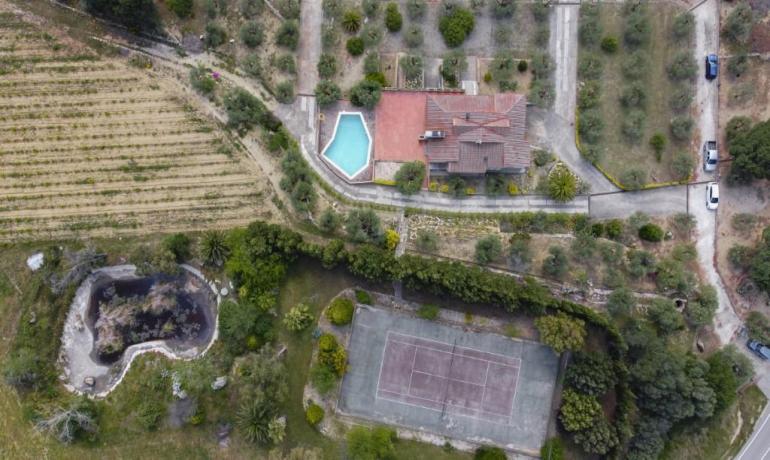 Magnifique maison sur un terrain de 2 hectares à Sant Climent Sescebes