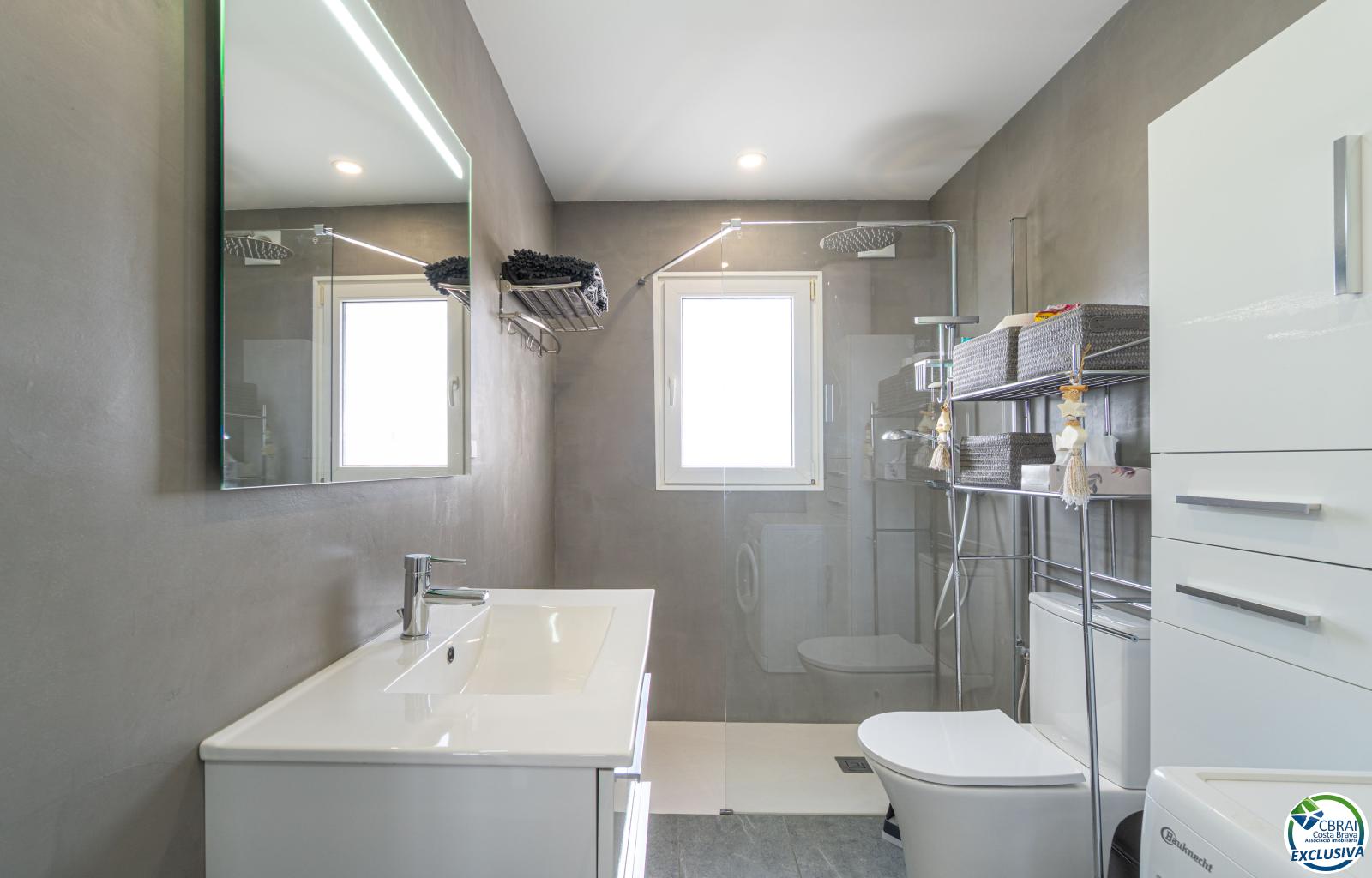 Semi-detached chalet for sale on Joan Timoneda Street - Canyelles - Ref. CBR6446 - photo 15