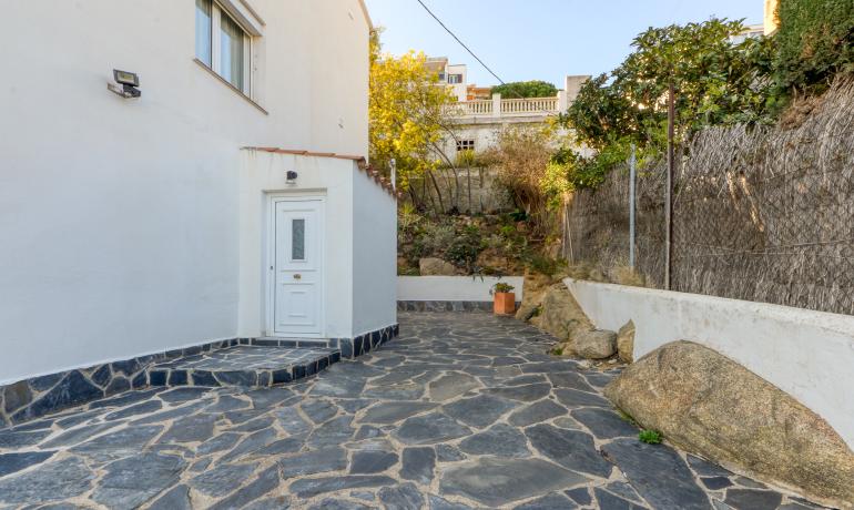 Sea View Apartment with Tourist License in Canyelles Petites