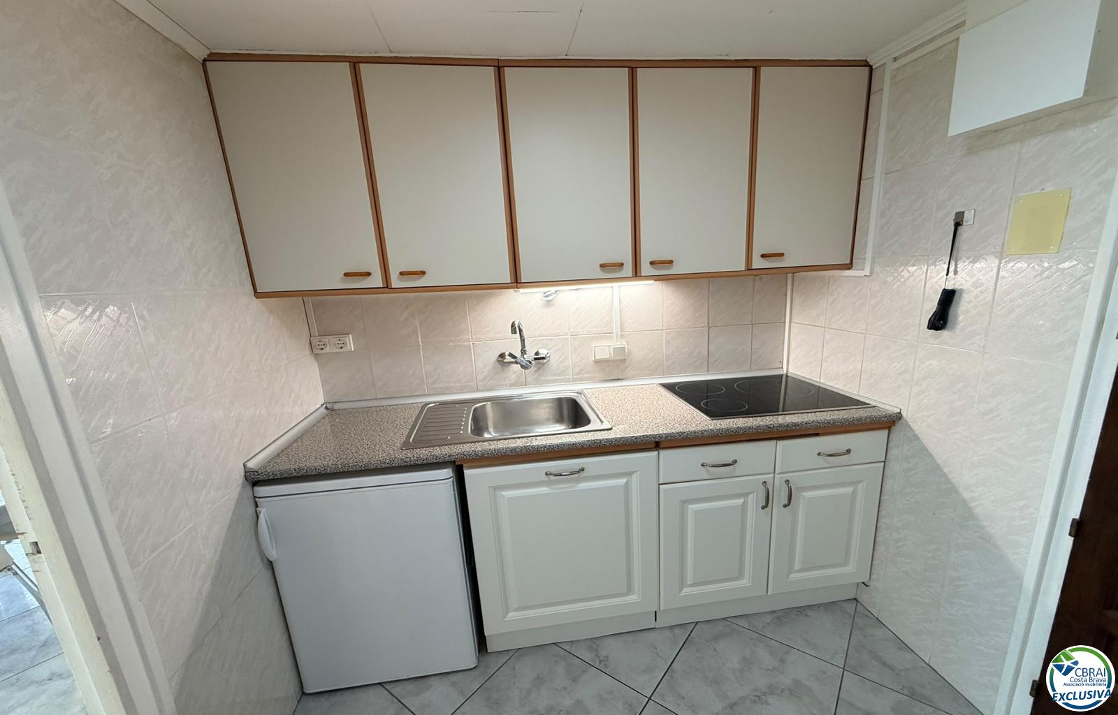 Seafront location, sea views, parking, swimming pools and gardens by the beach. - Santa Margarida - Ref. CBR6664 - photo 18