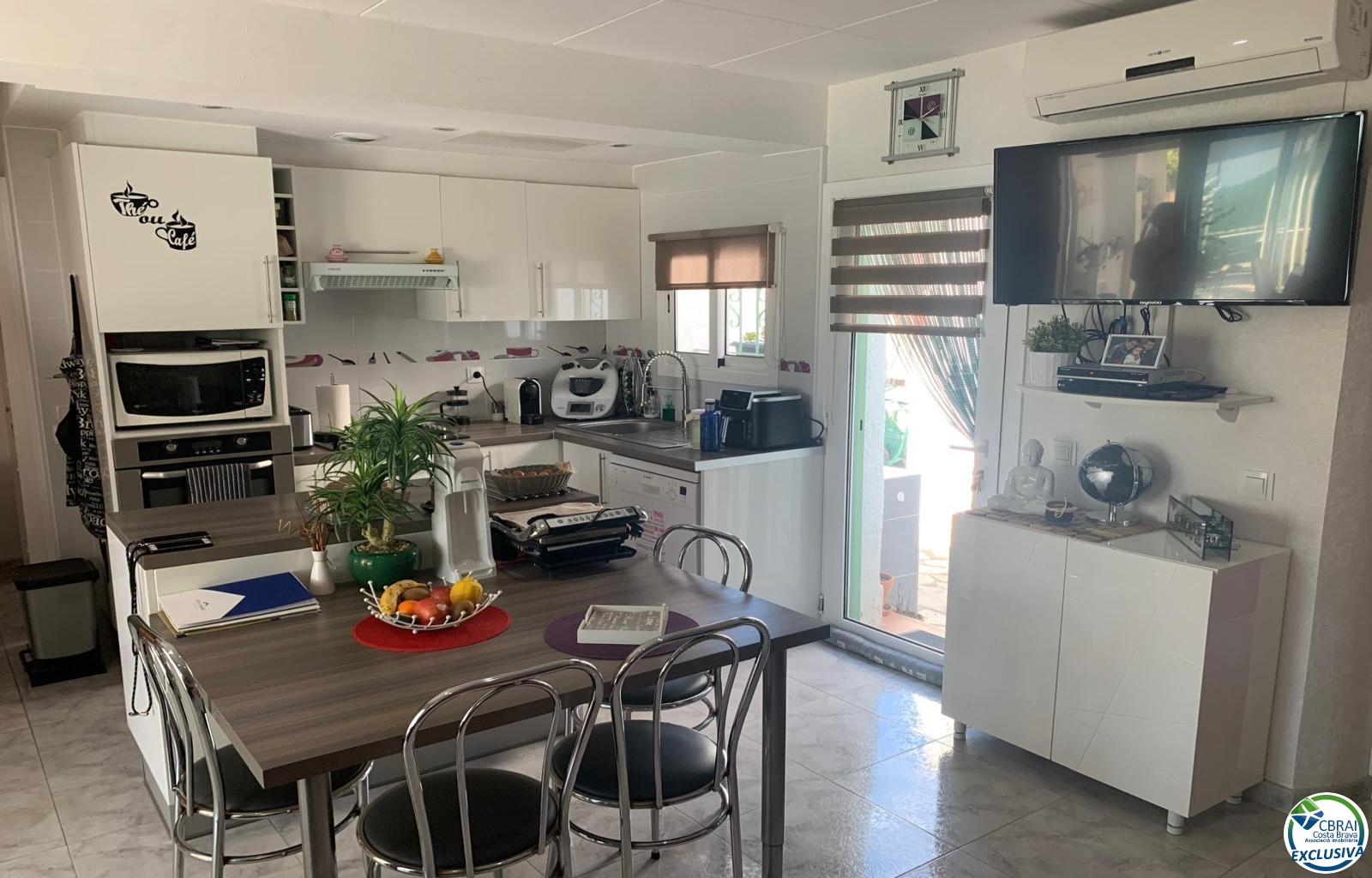 Beautiful 3 bedroom house with garden in Santa Margarita-Roses - Santa Margarida - Ref. CBR6417 - photo 18