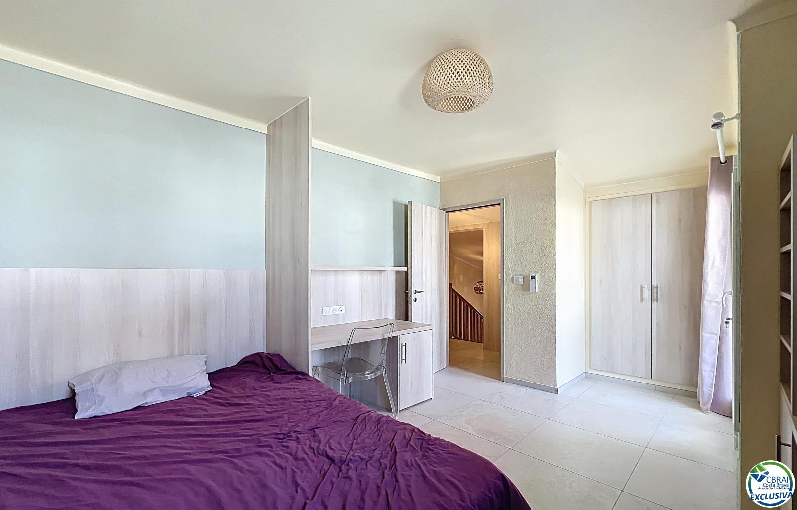 Renovated house with 5 bedrooms and tourist license in Empuriabrava, Peni area. - Ref. CBR6475 - photo 39