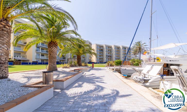 для продажиапартаменты Roses