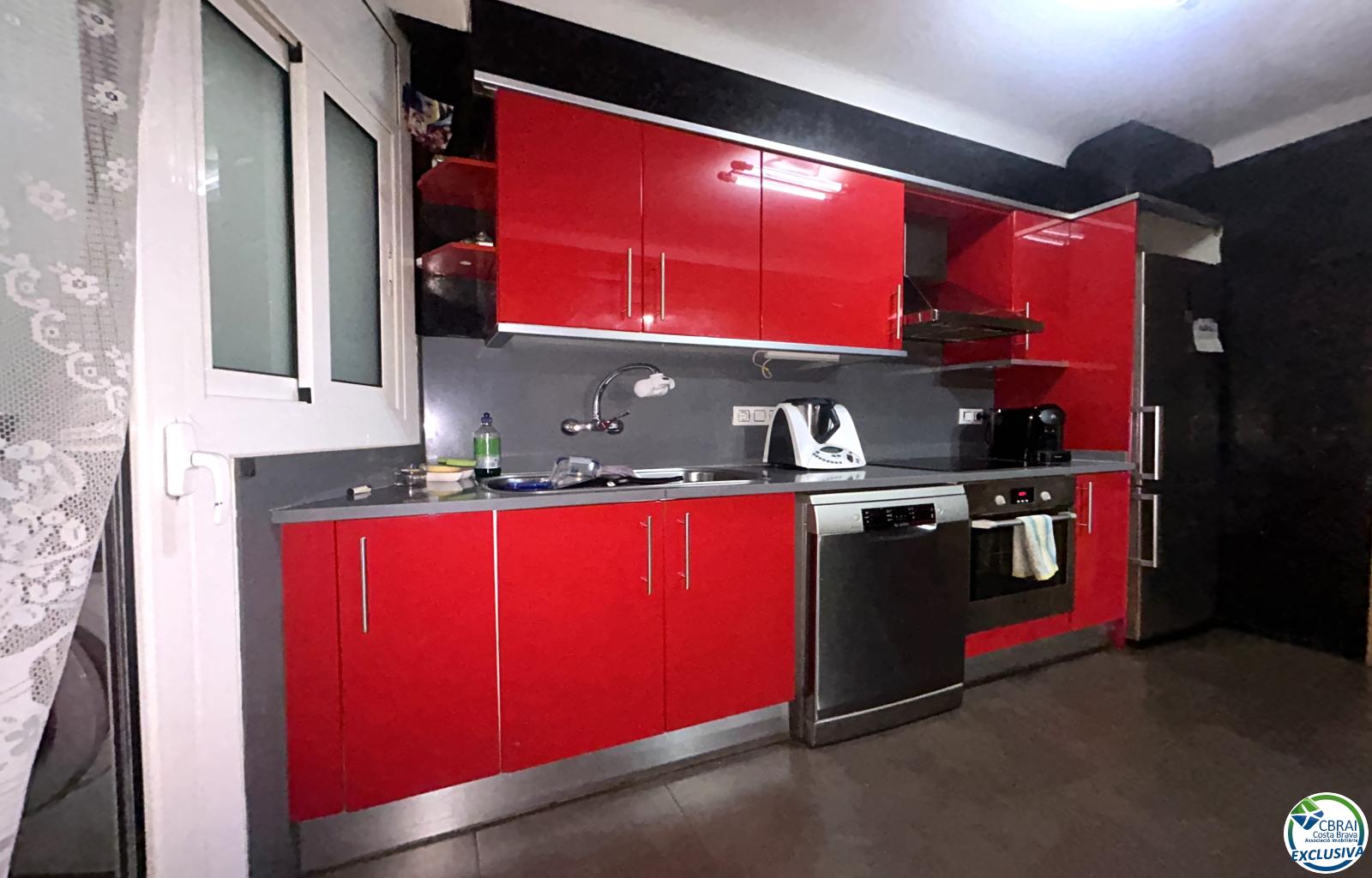 Renovated apartment in the center of Llançà, ready to move in - La Vila - Ref. CBR6673 - photo 3