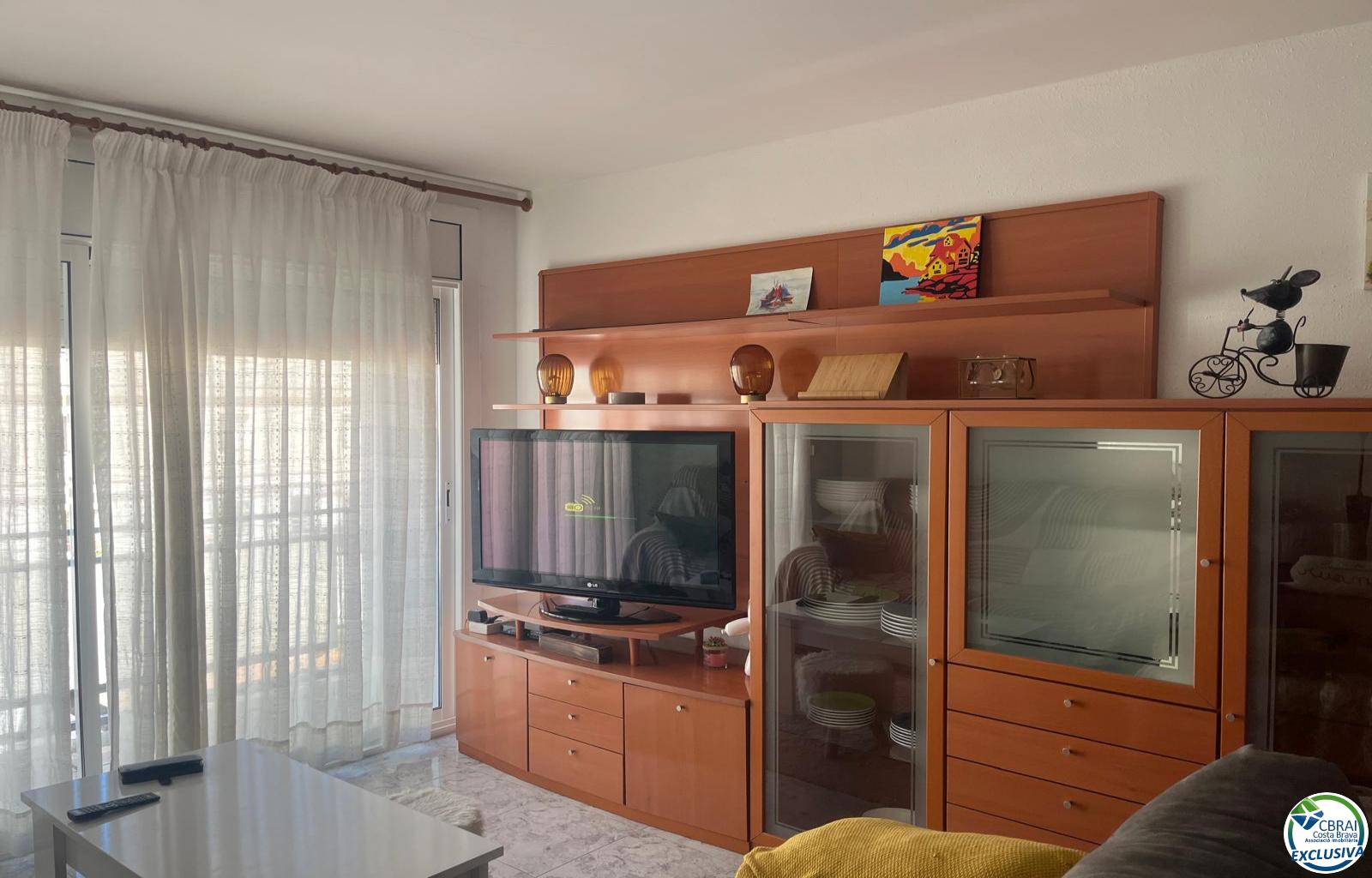 Large apartment in the center of Roses with elevator. - Centre - Ref. CBR6552 - photo 3
