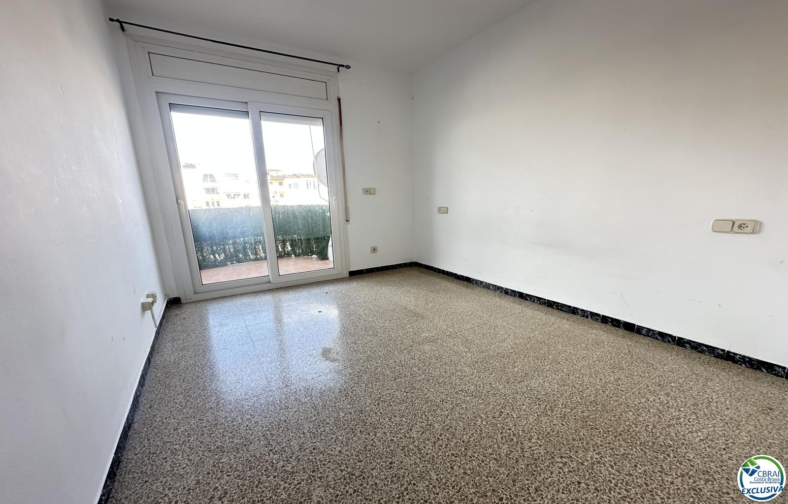 Spacious apartment next to the beach and shops - Sant Mori - Ref. CBR6561 - photo 8