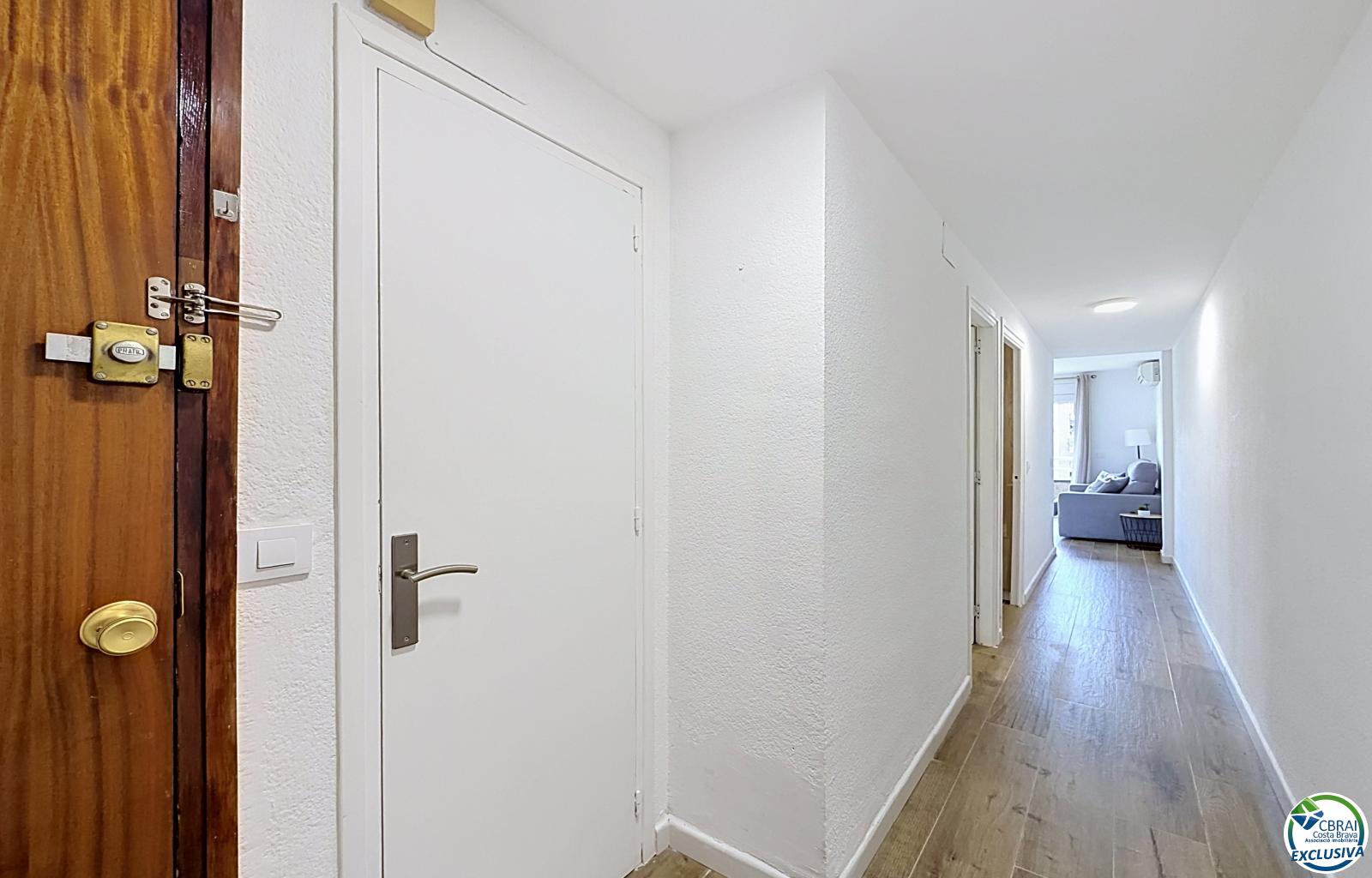 Renovated apartment with tourist license in the center of Rosas, 150m from the beach - Centre - Ref. CBR6548 - photo 15