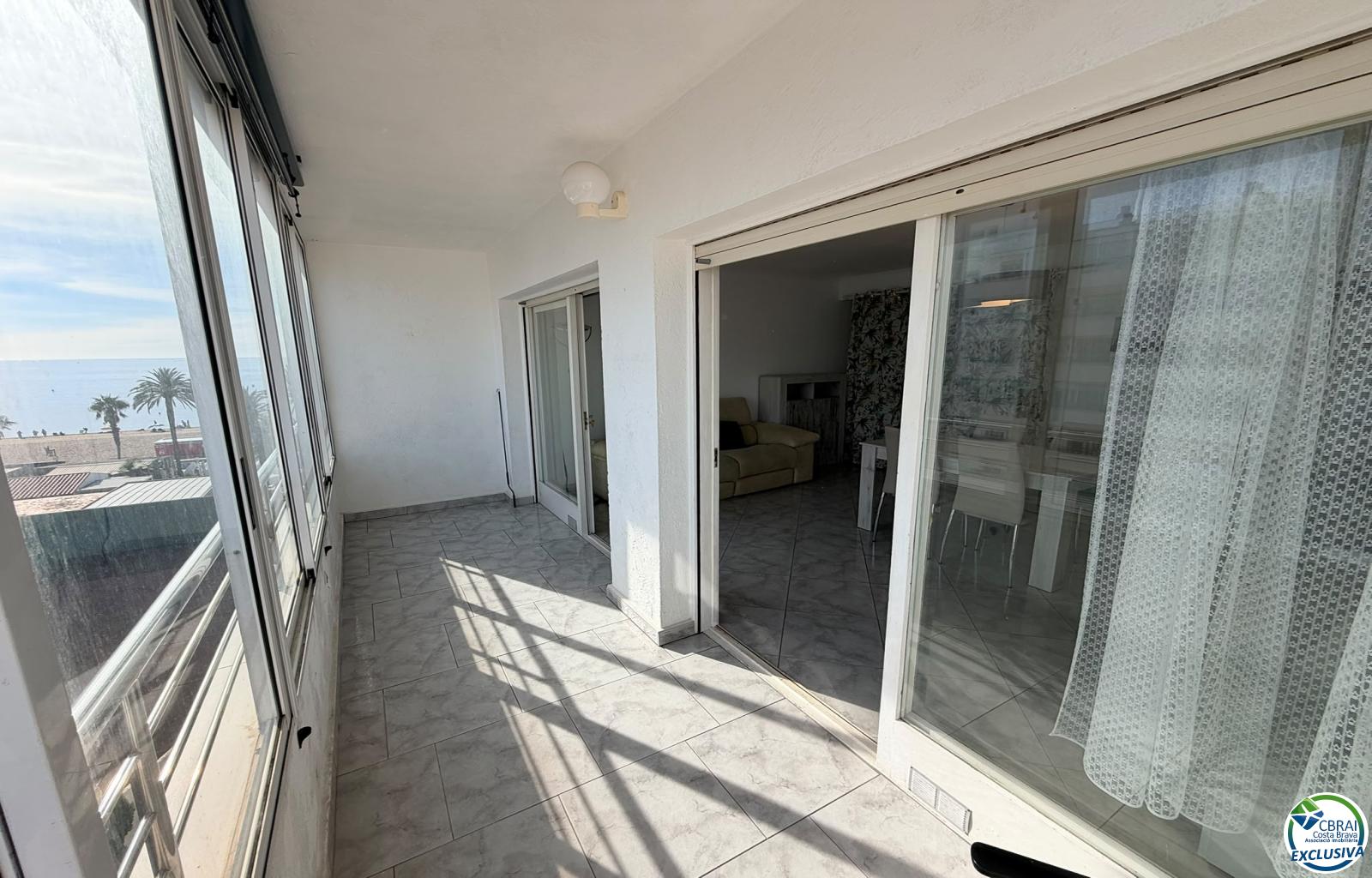 Seafront location, sea views, parking, swimming pools and gardens by the beach. - Santa Margarida - Ref. CBR6664 - photo 8