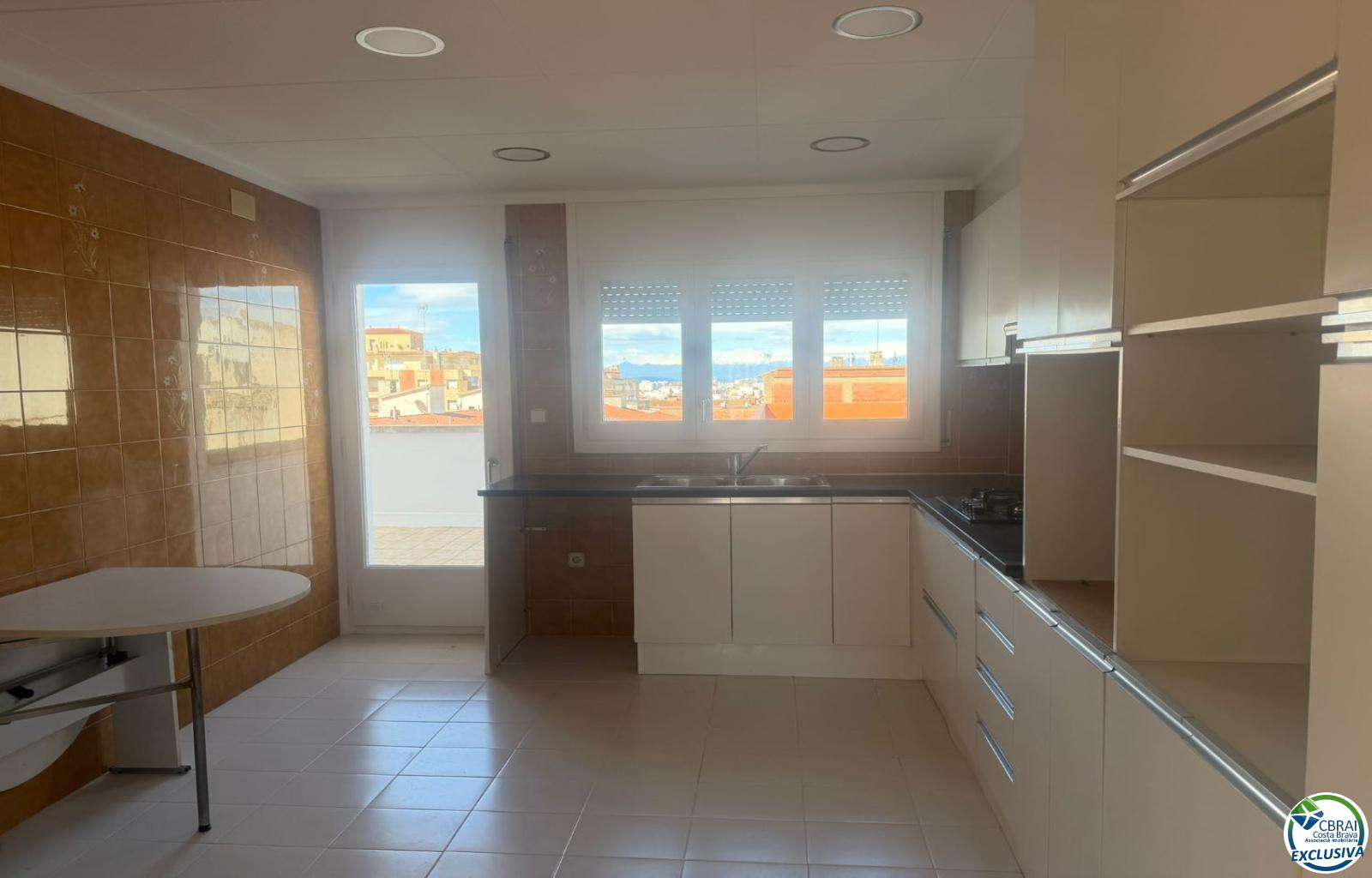 Penthouse in the heart of Roses, - Centre - Ref. CBR6397 - photo 30