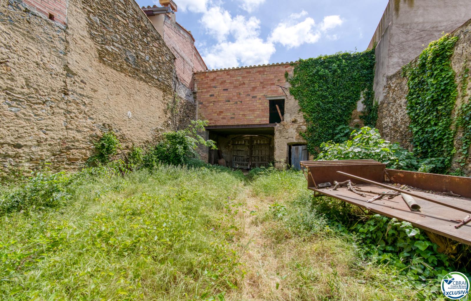 Authenticity and Potential: Village House with "Voltes Catalanes" in the Heart of Palau-saverdera - Centre - Ref. CBR6447 - photo 49
