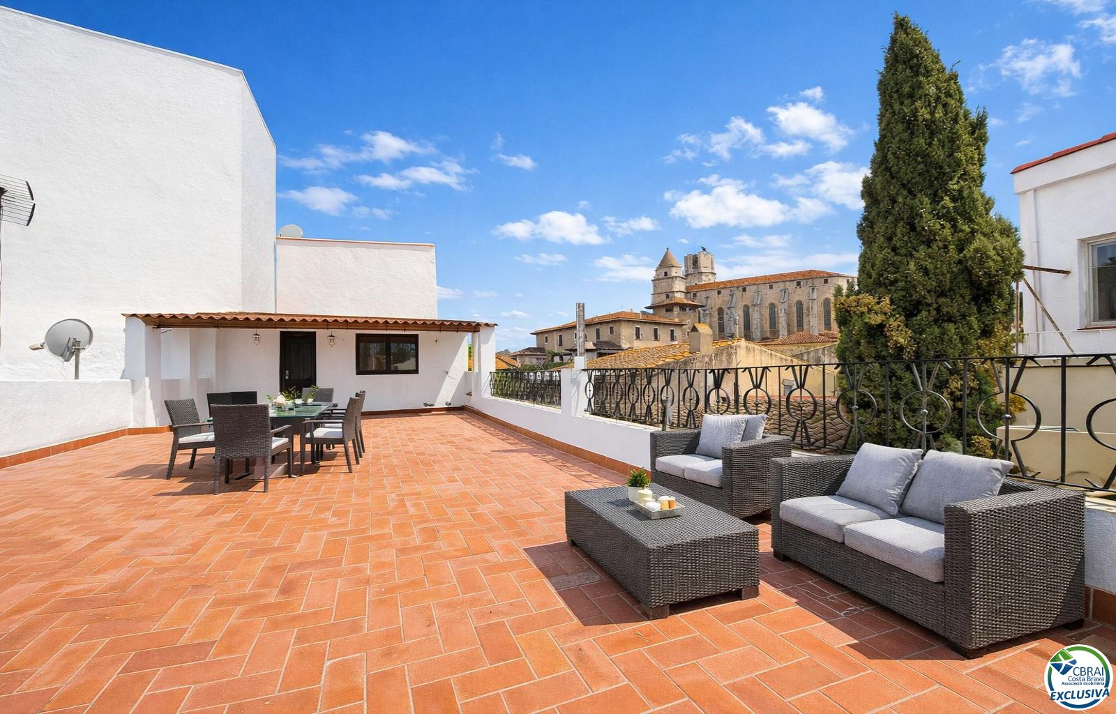 Maison avec une vue imprenable au centre de Torroella de Montgrí. - Casc Urbà - Ref. CBR6366 - photo 2