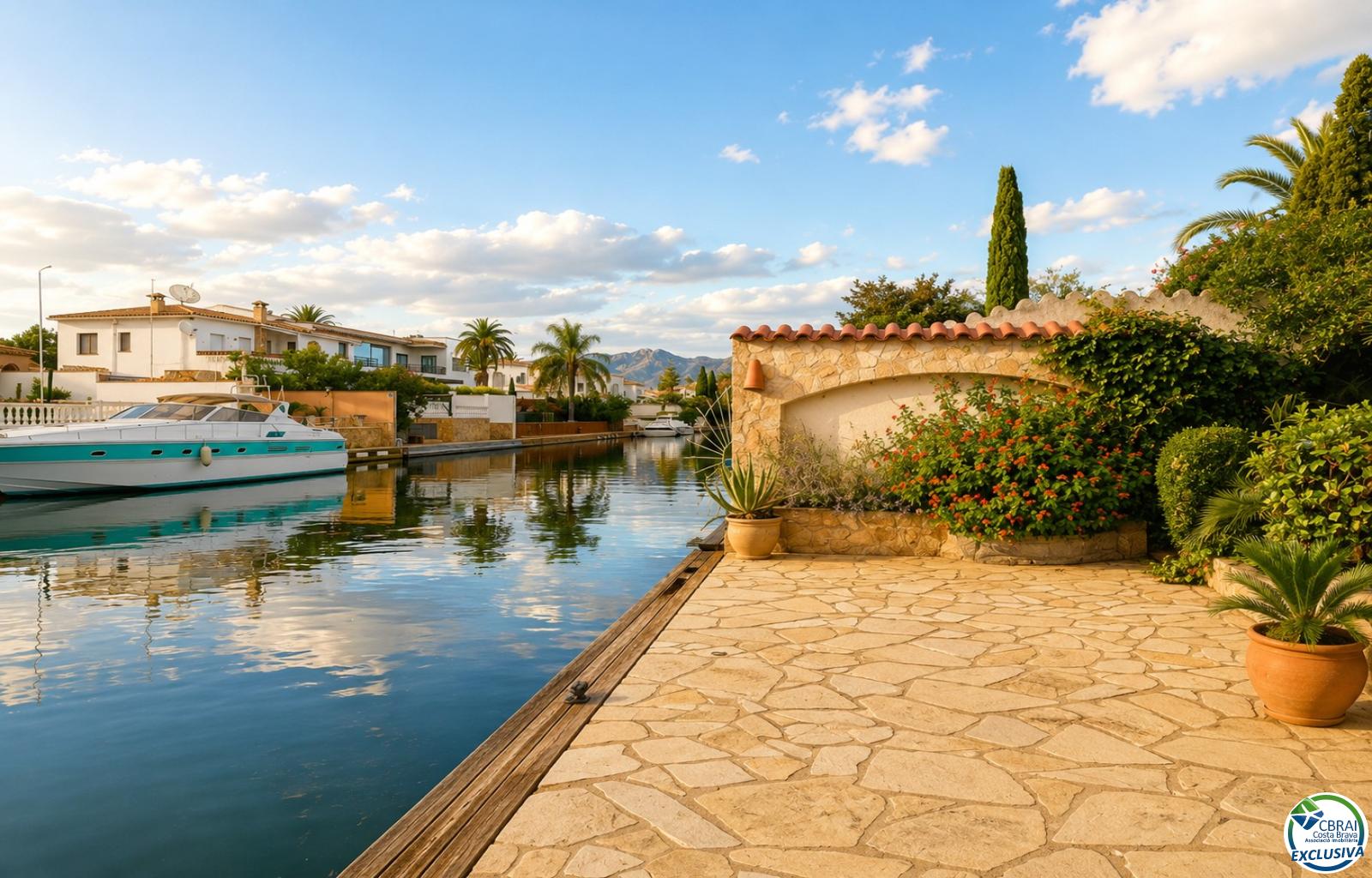 Villa de caractère, terrain de 500 m² et amarrage privé à Empuriabrava - Ebre - Ref. CBR6631 - photo 29
