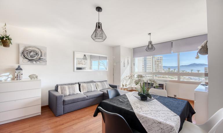 Charming apartment with sea views, just steps from the beach