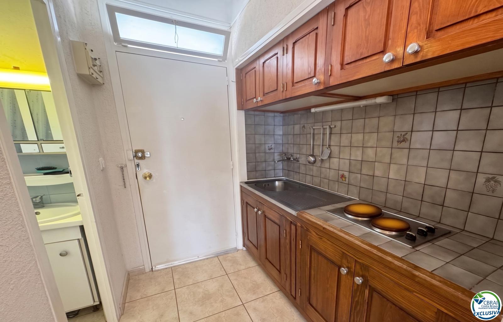 Studio with terrace 30 m from the beach — 4th floor, Salatar, Roses - Ref. CBR6594 - photo 8