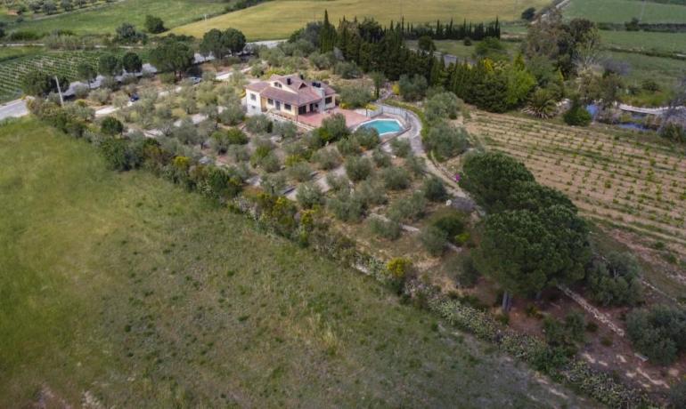 Magnifique maison sur un terrain de 2 hectares à Sant Climent Sescebes