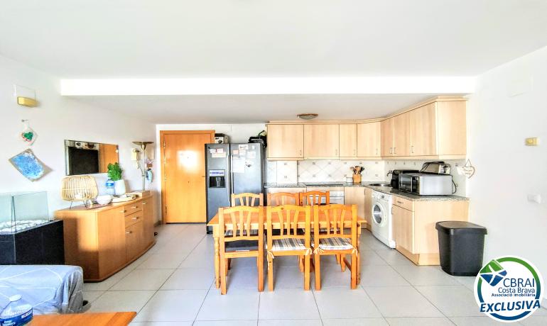для продажиапартаменты Empuriabrava