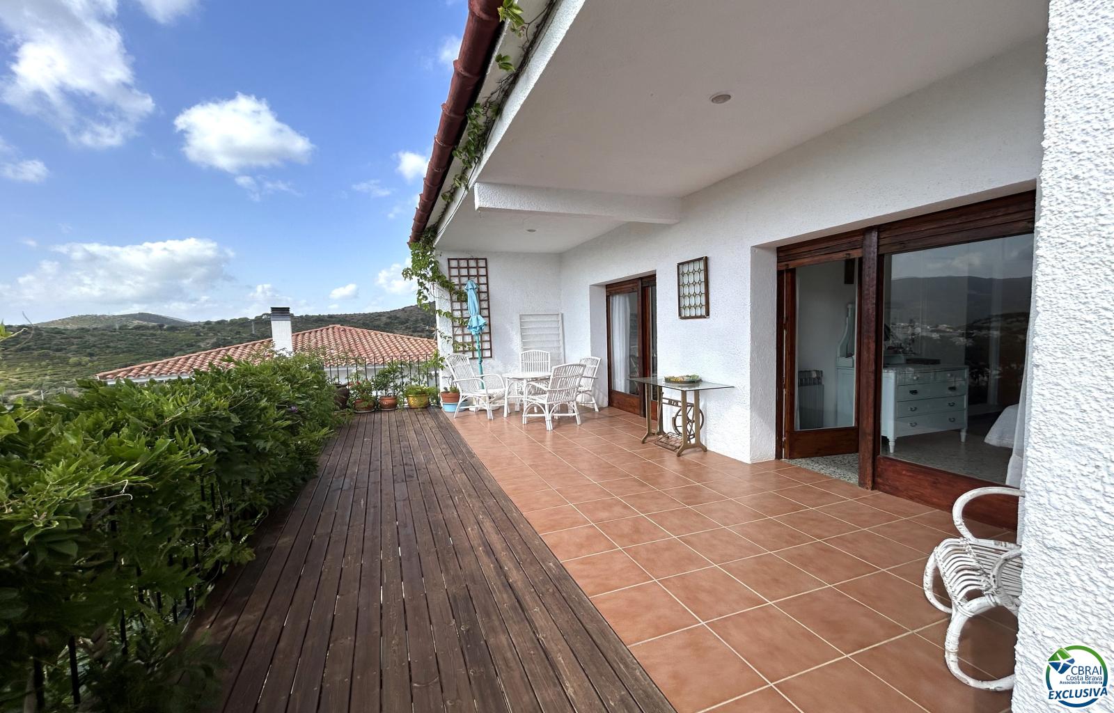 House in Llançà with a tourist license, sea views, and just a few meters from the beach. - Grifeu - Ref. CBR6637 - photo 13