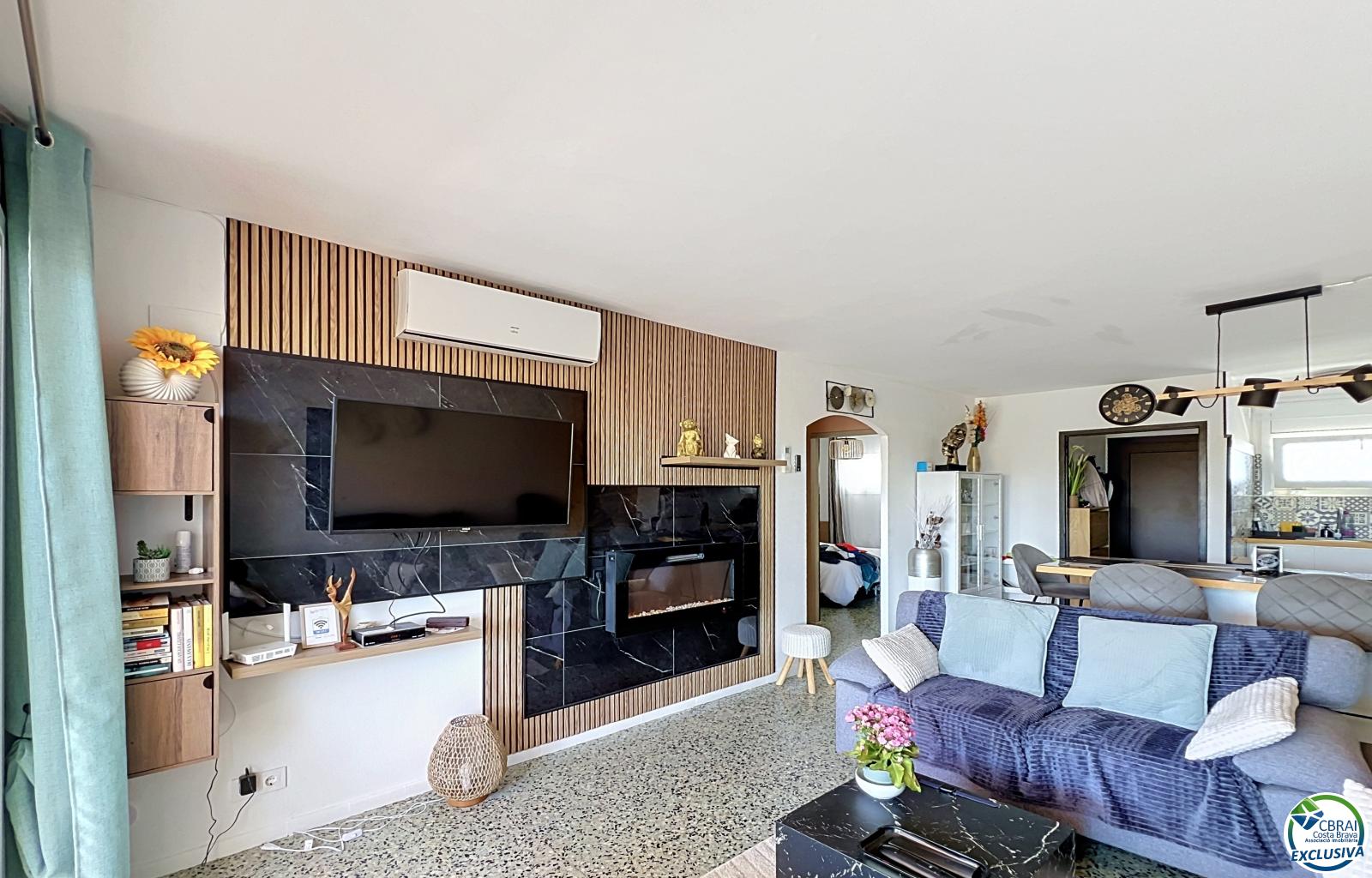 Reformed apartment with terrace at 150 m from the beach – Empuriabrava - Sant Mori - Ref. CBR6644 - photo 6
