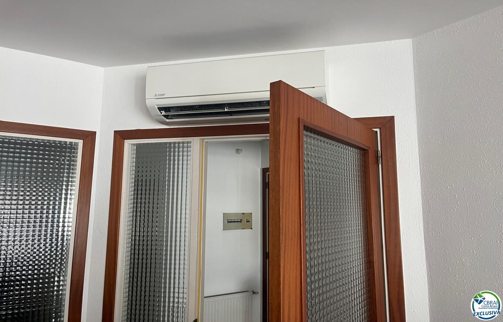 Large apartment in the center of Roses with elevator. - Centre - Ref. CBR6552 - photo 17