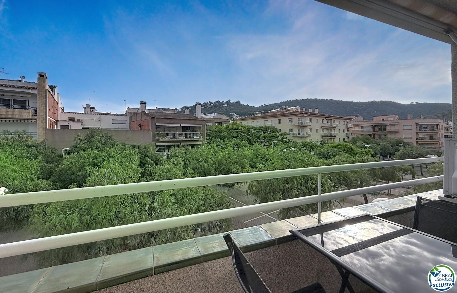 Renovated apartment with tourist license in the center of Rosas, 150m from the beach - Centre - Ref. CBR6548 - photo 6