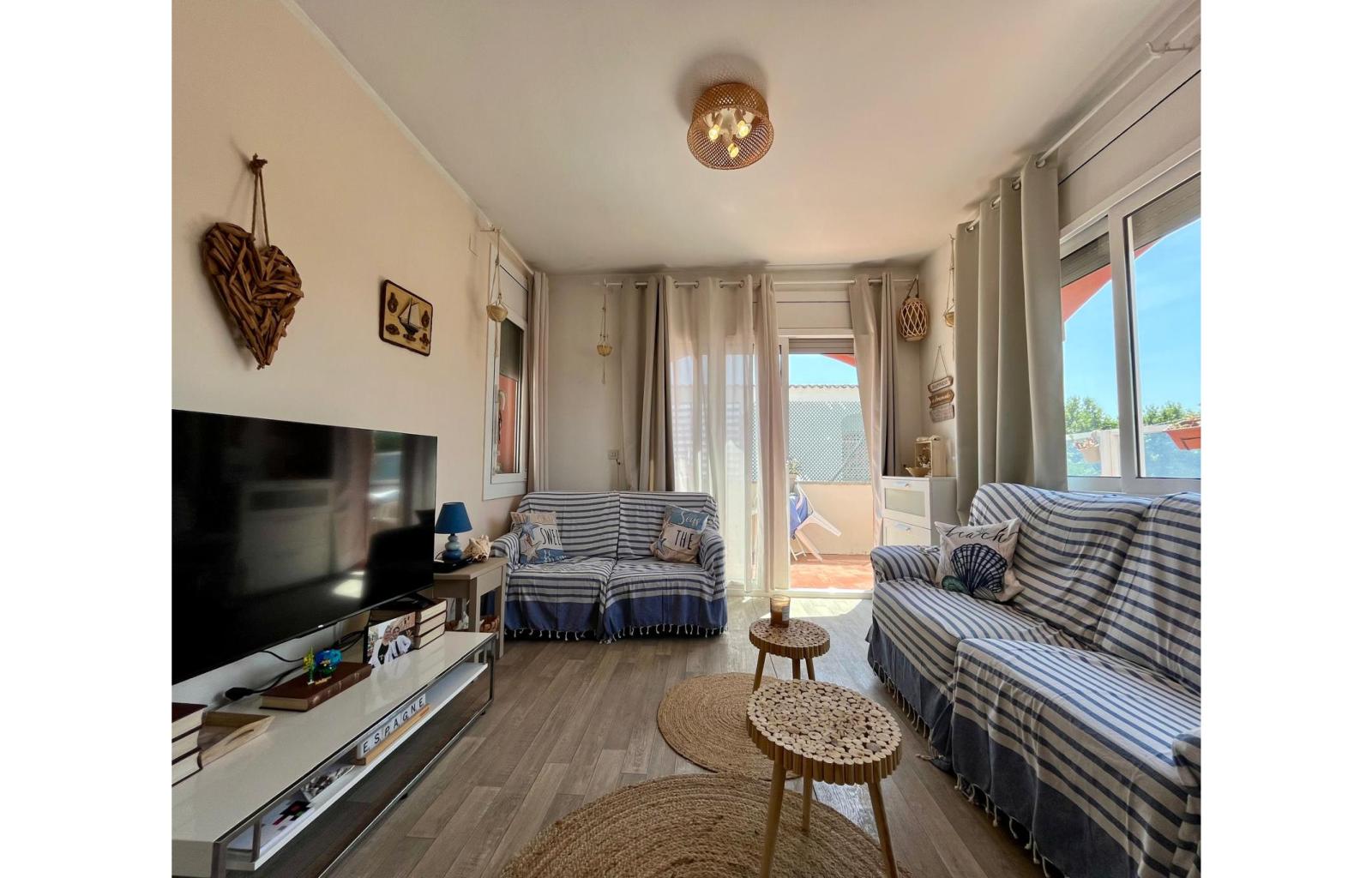 Cozy 85 m² apartment with a large balcony 250m from the beach in Empuriabrava. - Moxo - Ref. CBR6510 - photo 3