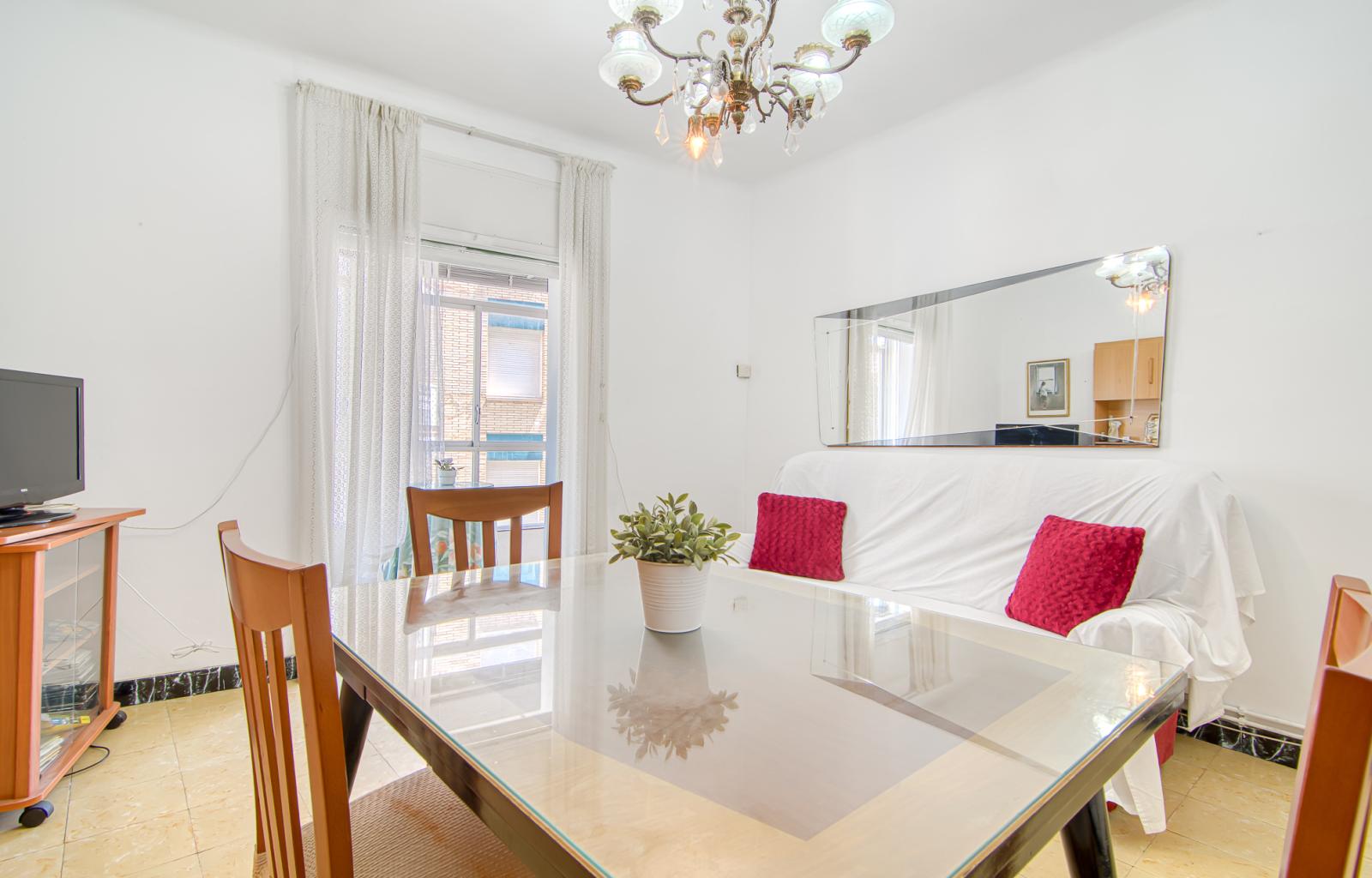 Would you like to live on one of the streets with the most history and character in Roses—practically right by the water—and enjoy the authentic Mediterranean essence every day? - Centre - Ref. CBR6537 - photo 22
