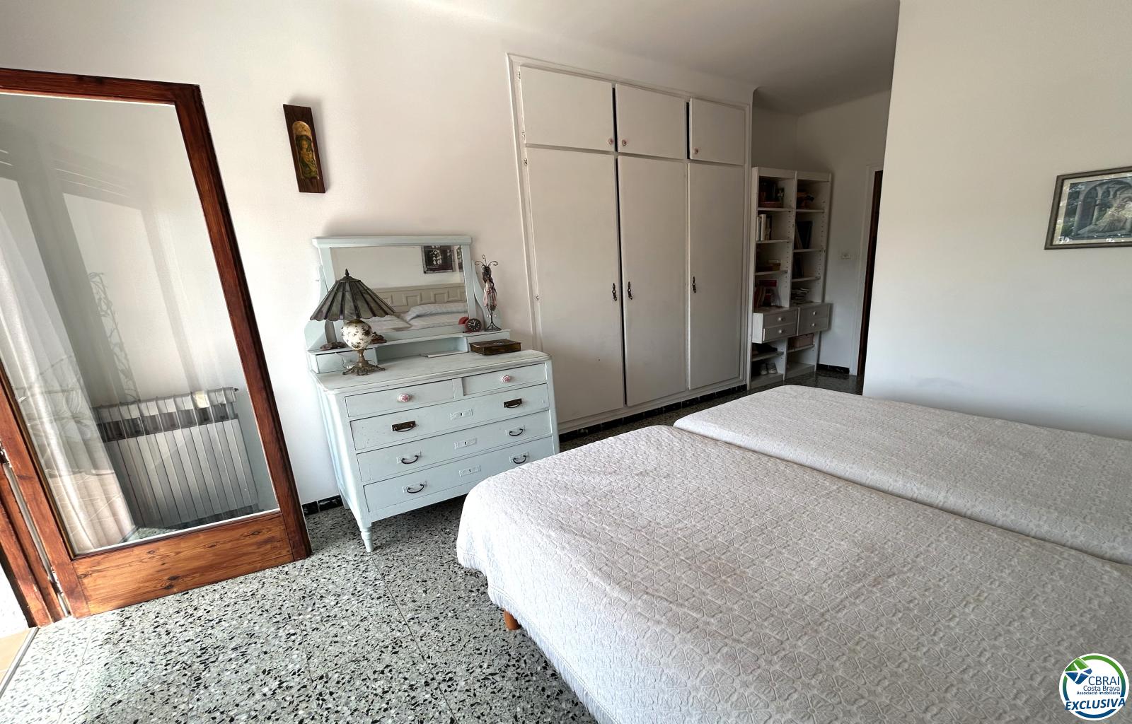 House in Llançà with a tourist license, sea views, and just a few meters from the beach. - Grifeu - Ref. CBR6637 - photo 25
