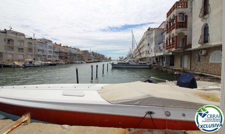 CAVALLET DE MAR Bootsliegeplatz  für Segelschiffe zum Verkauf von 9,10 mx 3,15 m in Empuriabrava